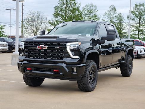 New 2026 Chevrolet Silverado 2500 ZR2 AWD/4WD image 2