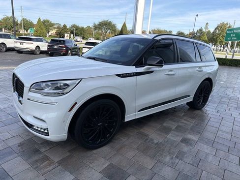 Used 2023 Lincoln Aviator Reserve w/ Equipment Group 201A RWD image 6