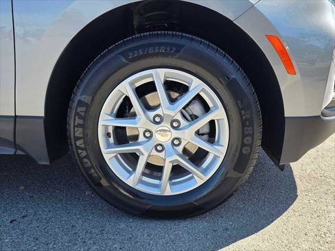Used 2024 Chevrolet Equinox LT AWD/4WD image 9