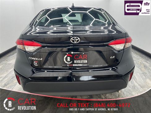 Used 2024 Toyota Corolla LE FWD image 6