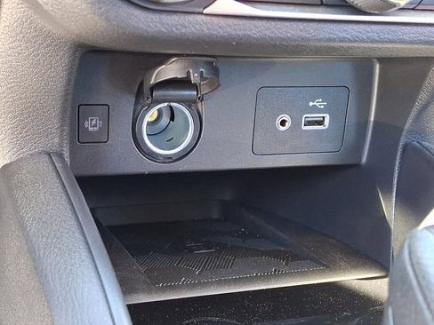 Certified 2025 Nissan Versa SV w/ Trunk Package FWD image 25