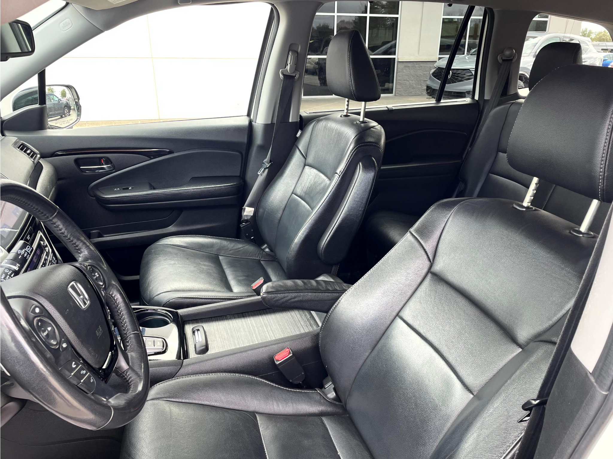 Used 2017 Honda Pilot Touring image 11