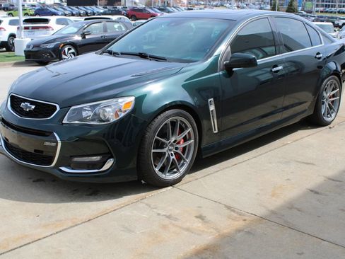 Used 2017 Chevrolet SS image 3