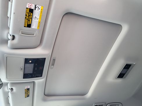 Used 2016 Lexus LX 570 4WD image 30