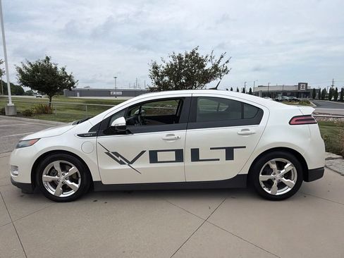 Used 2012 Chevrolet Volt Premium w/ Premium Trim Package FWD image 5