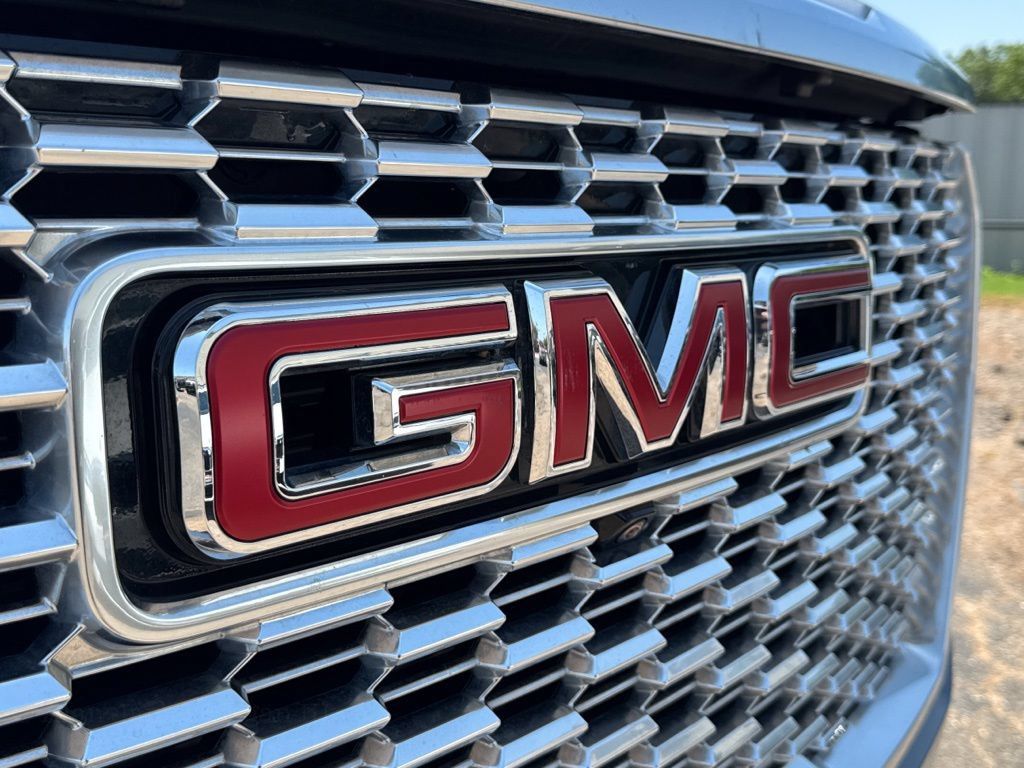Used 2022 GMC Yukon Denali RWD image 57