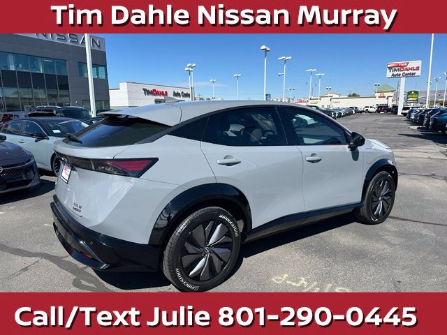 Used 2024 Nissan Ariya AWD image 12