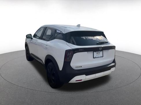 Used 2025 Nissan Kicks SV image 11