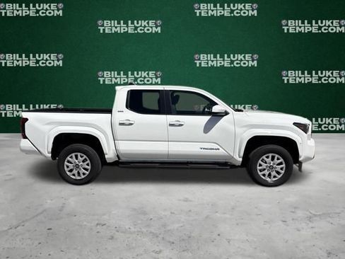 Used 2025 Toyota Tacoma SR5 image 4