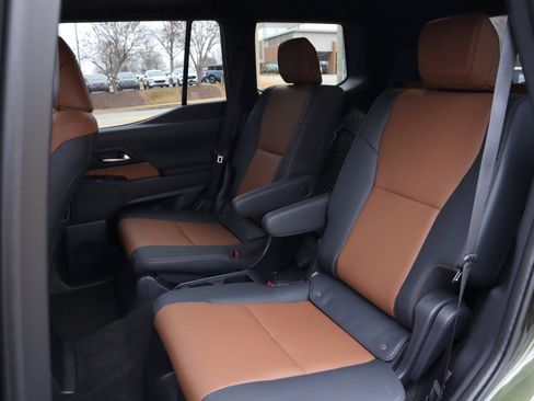 Used 2025 Lexus GX 550 GX 550 Premium+ w/ Accessory Package (Z1) image 10