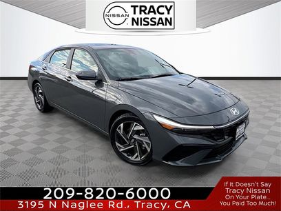 Used 2024 Hyundai Elantra SEL w/ Convenience Package