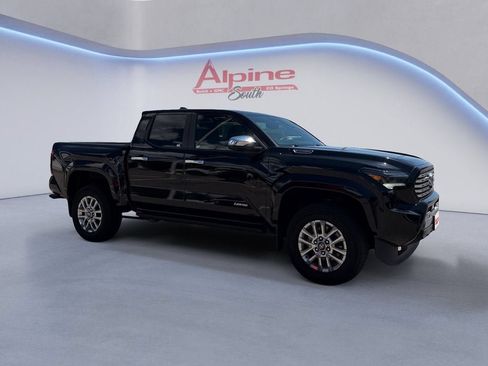 Used 2024 Toyota Tacoma Limited AWD/4WD image 7