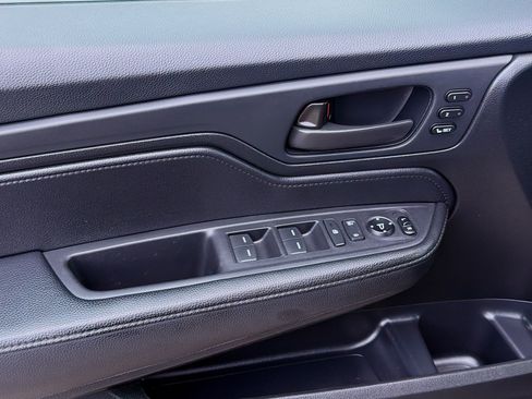 Certified 2024 Honda Odyssey EX-L image 16
