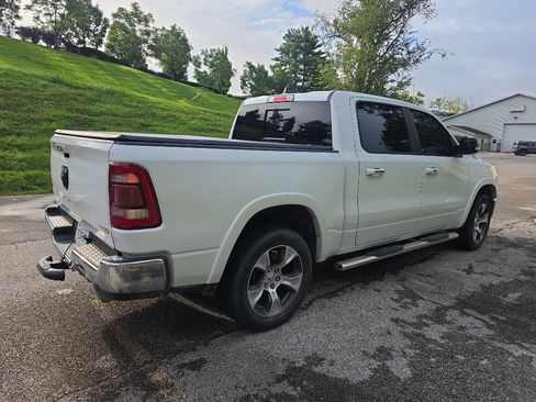 Used 2019 RAM 1500 Laramie AWD/4WD image 5