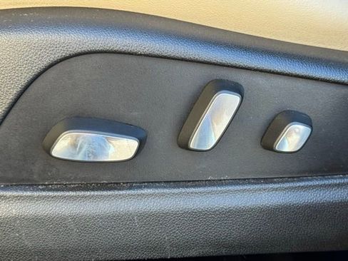 Used 2017 Cadillac XT5 Luxury w/ Driver Awareness Package image 20