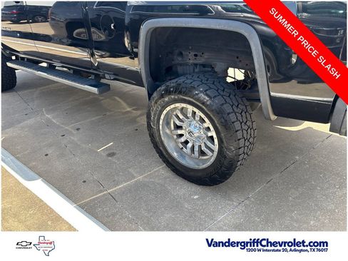 Used 2019 GMC Sierra 2500 Denali w/ Duramax Plus Package AWD/4WD image 14