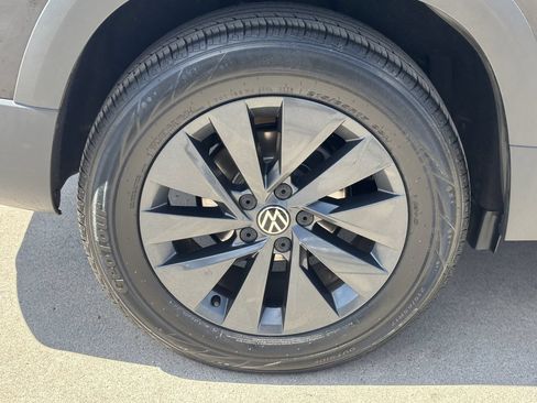 Used 2022 Volkswagen Taos S FWD image 7
