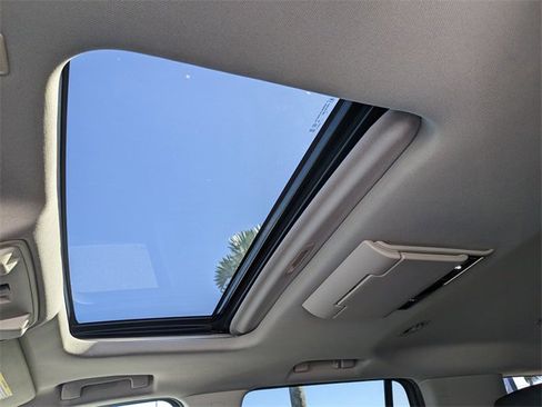 Used 2019 GMC Yukon Denali w/ Denali Ultimate Package image 26