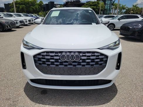 Certified 2025 Audi Q5 Premium w/ Convenience Package AWD/4WD image 3