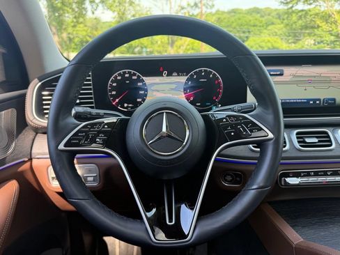 Used 2026 Mercedes-Benz GLS 450 4MATIC image 24