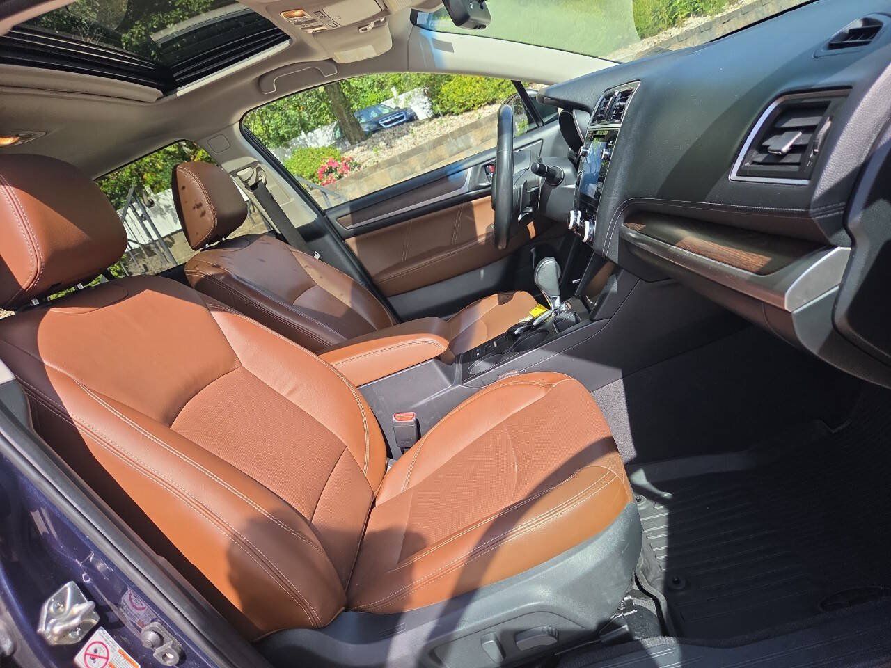 Used 2018 Subaru Outback 3.6R Touring AWD/4WD image 29