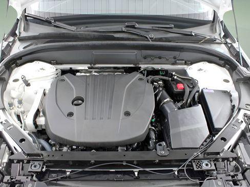 Certified 2025 Volvo XC60 B5 Core image 51