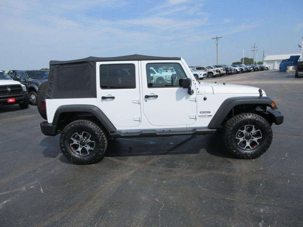 Used 2018 Jeep Wrangler Unlimited Sport S AWD/4WD image 6