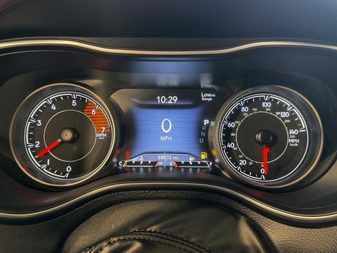 Used 2019 Jeep Cherokee Limited image 21