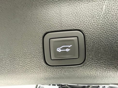 New 2026 GMC Yukon XL Denali Ultimate AWD/4WD image 10