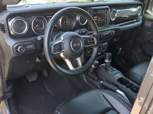 Used 2021 Jeep Wrangler Unlimited Sahara AWD/4WD image 10