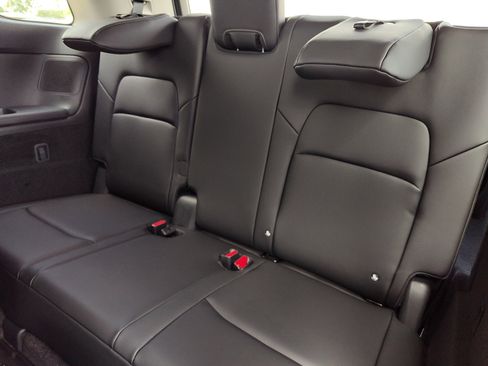 New 2026 Nissan Pathfinder SL w/ SL Premium Package FWD image 16