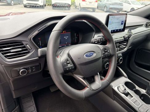 Used 2025 Ford Escape ST-Line AWD/4WD image 18