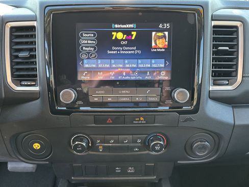 Used 2022 Nissan Frontier SV image 29