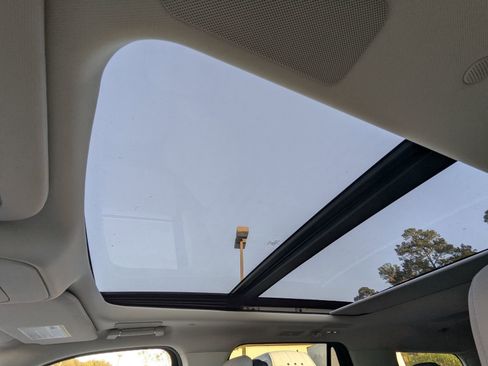 Certified 2025 Lincoln Navigator Reserve image 25