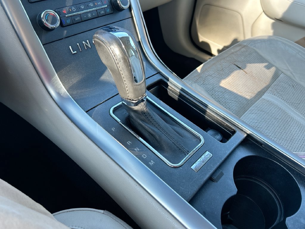 Used 2010 Lincoln MKS FWD image 27