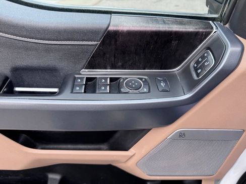 Used 2023 Ford F250 Lariat w/ Chrome Package image 25