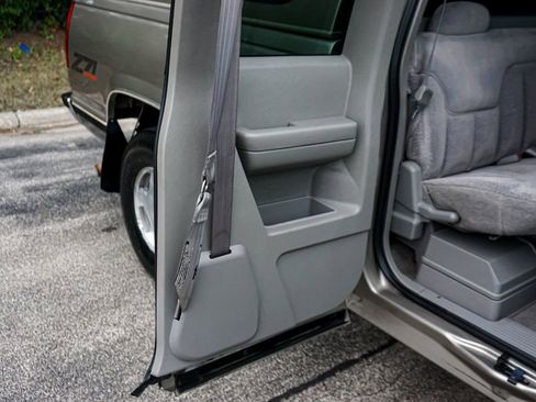 Used 1998 Chevrolet Silverado 1500 4x4 Extended Cab w/ Preferred Equipment Group 2 image 48