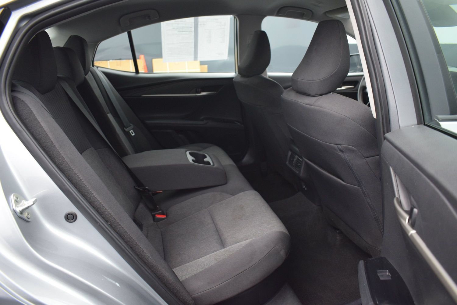 Used 2025 Toyota Camry LE FWD image 11