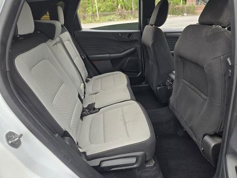 Certified 2023 Ford Escape Active w/ Tech Pack #1 FWD image 17