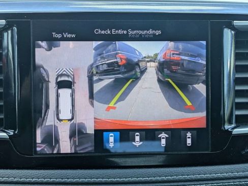 Used 2020 Chrysler Pacifica Limited w/ Advanced Safetytec Group FWD image 20