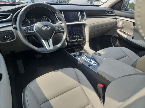 Used 2024 INFINITI QX50 Luxe AWD/4WD image 3