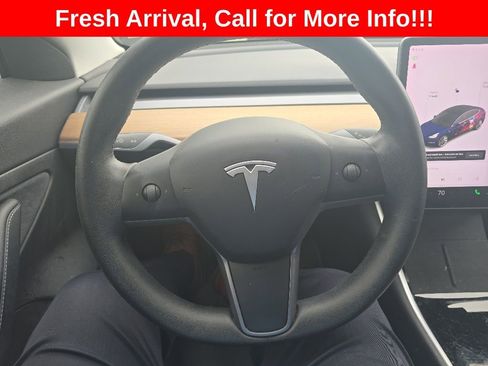 Used 2020 Tesla Model 3 Standard Range Plus RWD image 3