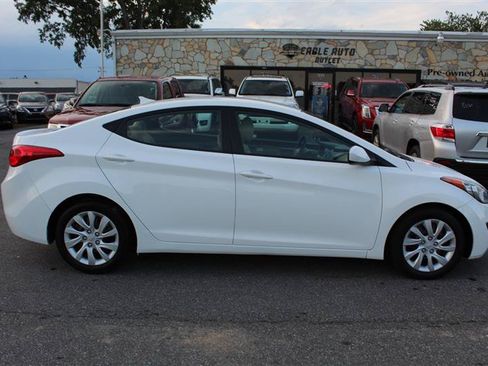Used 2013 Hyundai Elantra GLS FWD image 8