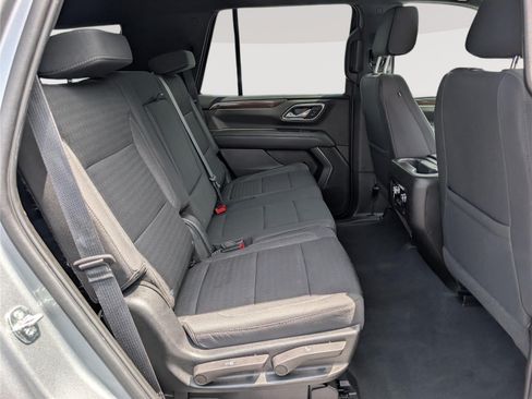 Used 2023 GMC Yukon SLE w/ Gmc Pro Safety Plus Package RWD image 13