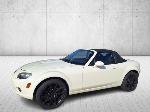 Used 2008 MAZDA MX-5 Miata Touring image 1