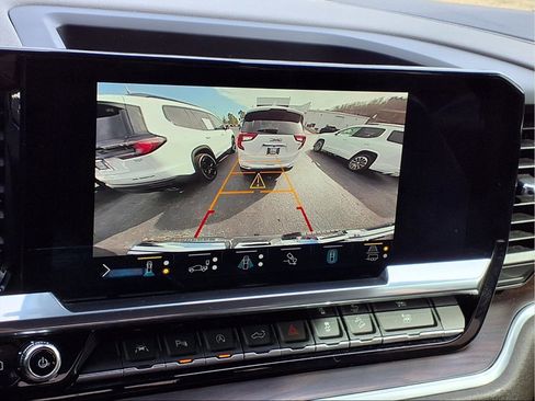 Used 2022 GMC Sierra 1500 SLT w/ SLT Premium Plus Package image 9