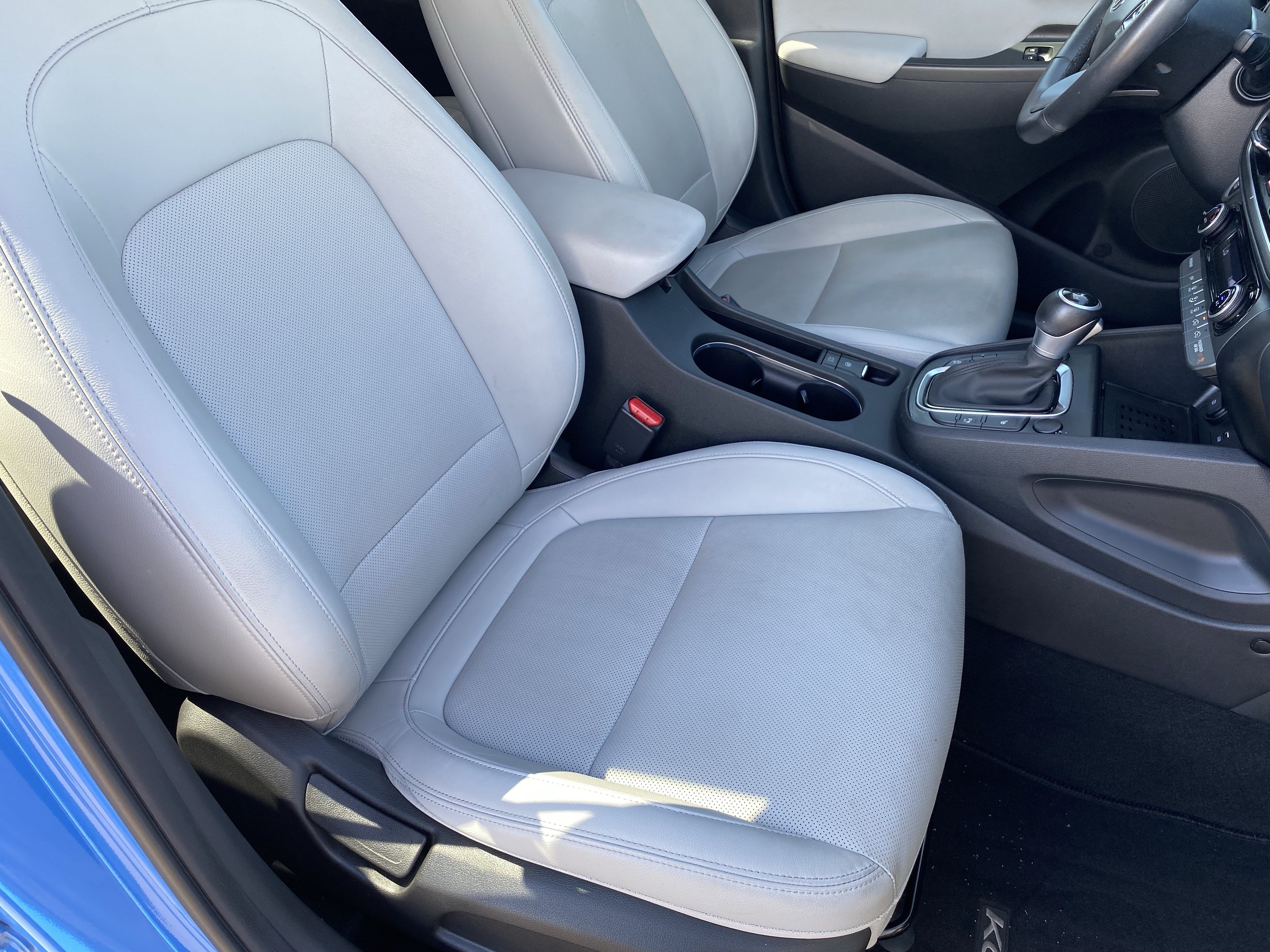 Certified 2022 Hyundai Kona Limited FWD image 10