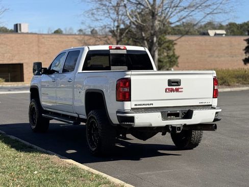 Used 2016 GMC Sierra 3500 Denali w/ Duramax Plus Package image 8