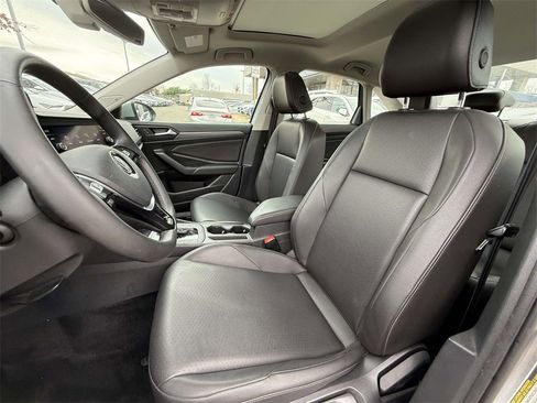 Used 2020 Volkswagen Jetta SEL image 9