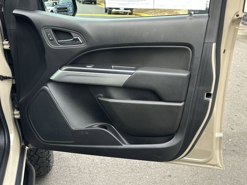 Used 2022 Chevrolet Colorado ZR2 image 37